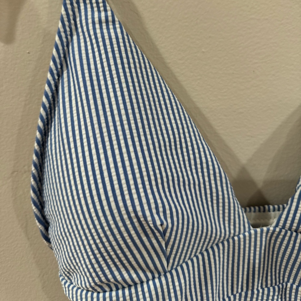 J. Crew plunge one piece bathing suit in seersucker size 10 - Picture 3 of 11